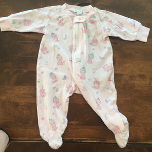 Kissy Kissy footed pajamas 0-3 months